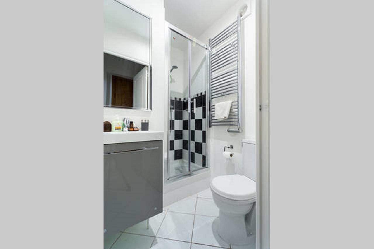 Apartment Ste Reparate F4 Moderne, Design, Place Rossetti, Heart Old Town *
